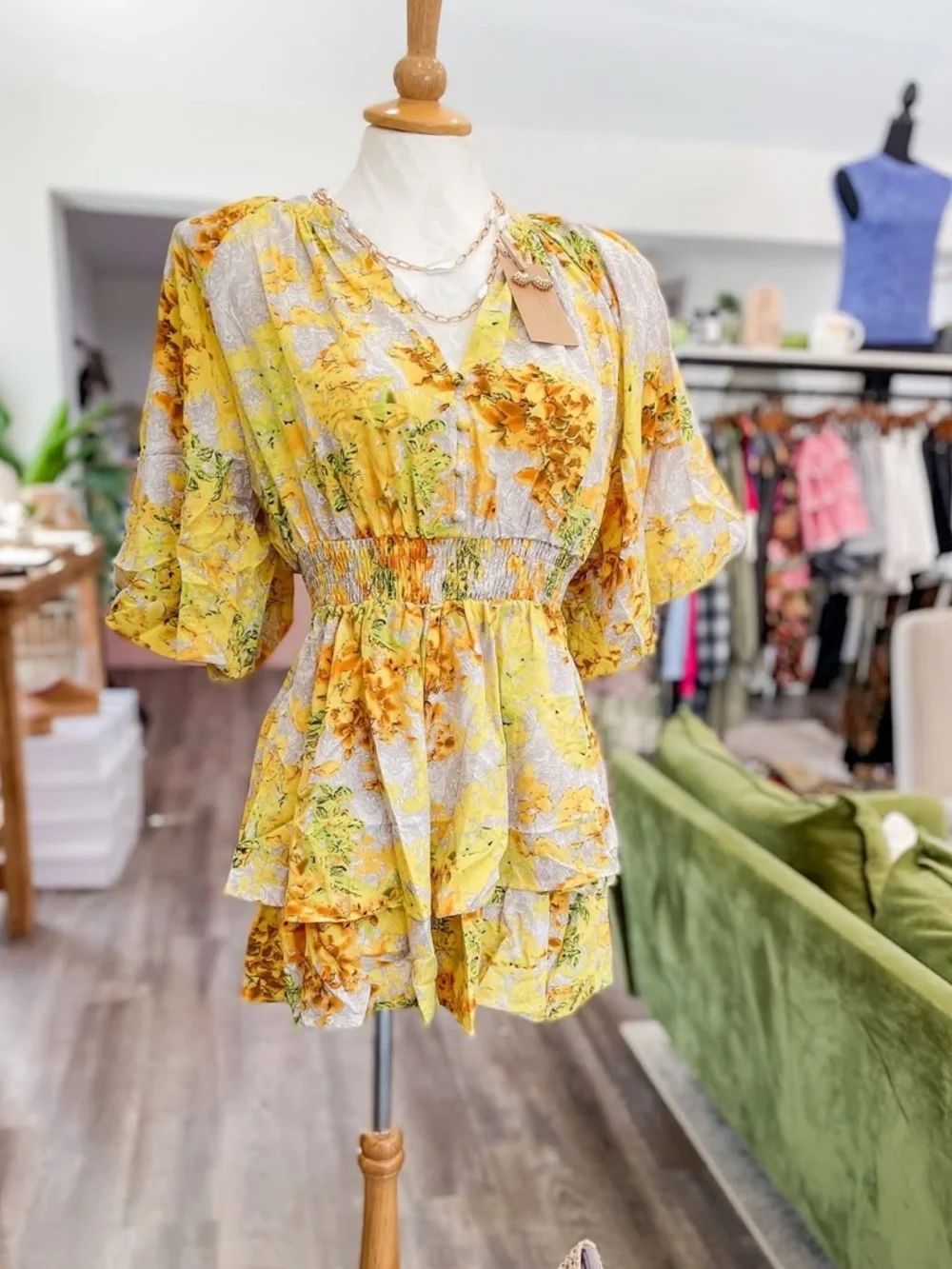 Entro Yellow Floral V-Neck Tiered Romper Women L - Picture 1 of 10